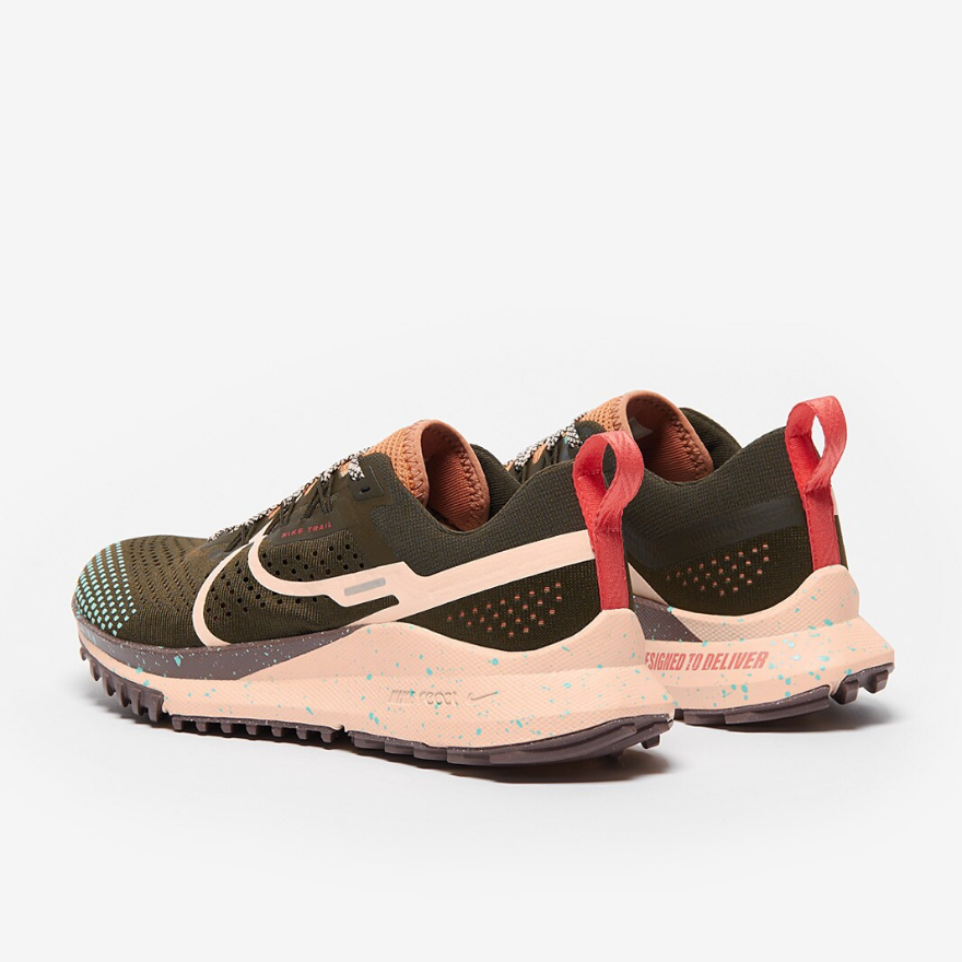 Nike Womens React Pegasus Trail 4