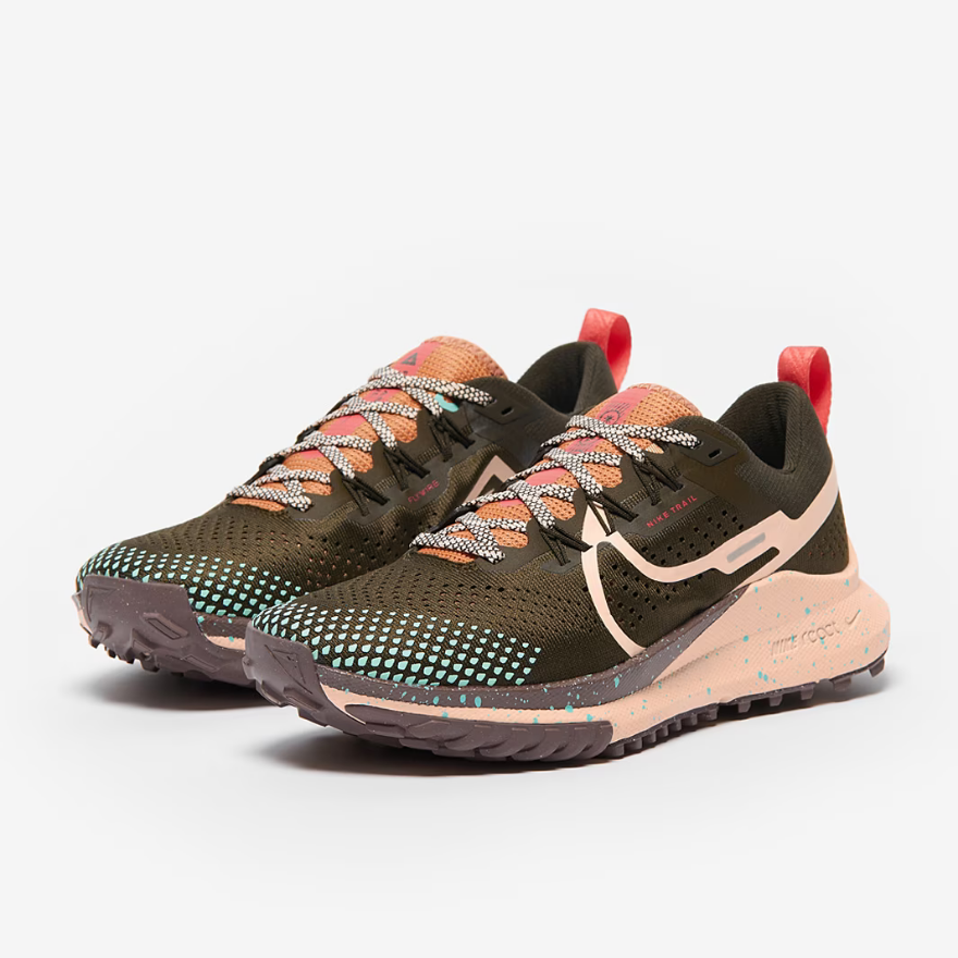 Nike Womens React Pegasus Trail 4