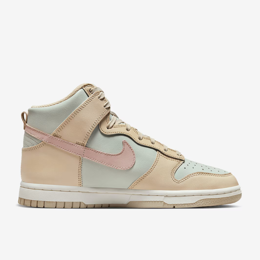 Nike Sportswear Womens Dunk High