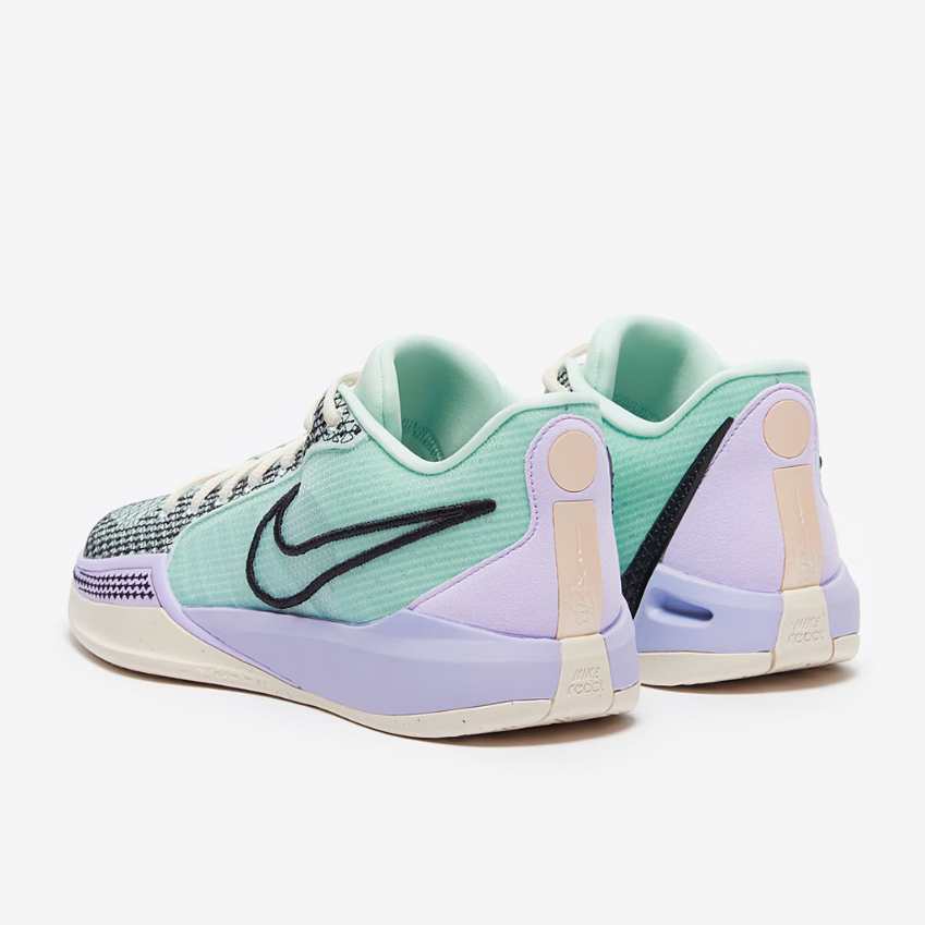 Nike Womens Sabrina 1Jade Ice/Black/Guava Ice/Lilac Bloom