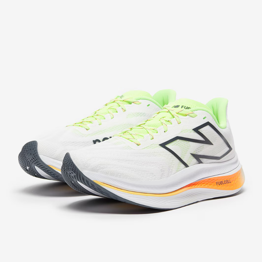 New Balance FuelCell SuperComp Trainer v2