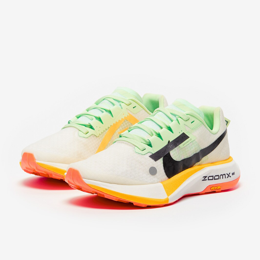 Nike Womens ZoomX UltraflySummit White/Black-Vapor Green