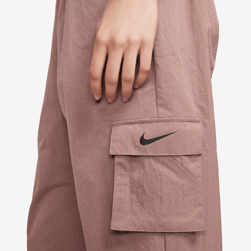 Nike Sportswear Womens High Rise Woven Cargo Pants