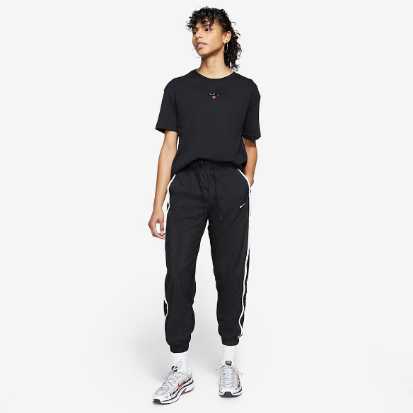 Nike Womens Sportswear Tee