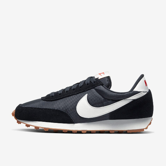 Nike Womens Daybreak