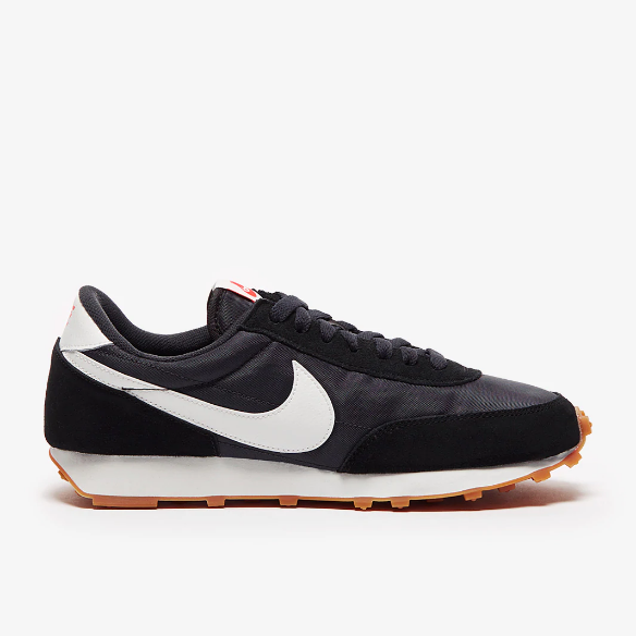 Nike Womens Daybreak