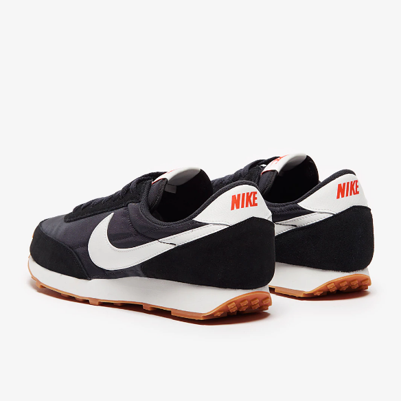 Nike Womens Daybreak