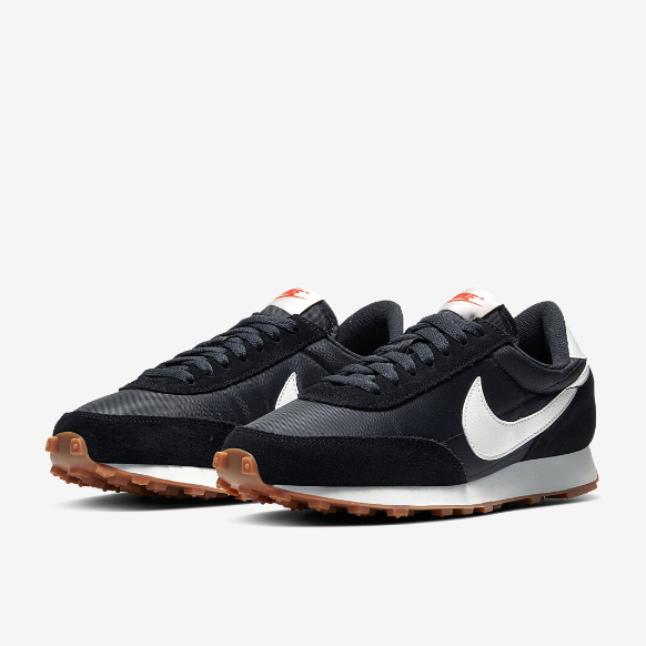 Nike Womens Daybreak