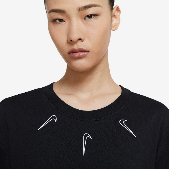 Nike Sportswear Women Mini Swoosh Tee