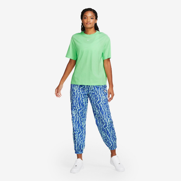 Nike Womens Sportswear Essential Top SS
