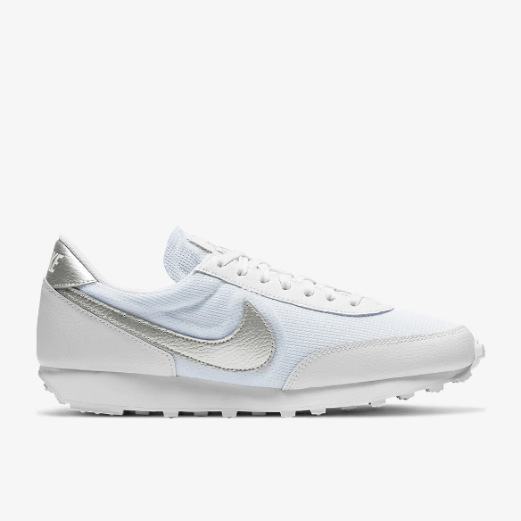 Nike Sportswear Womens Daybreak