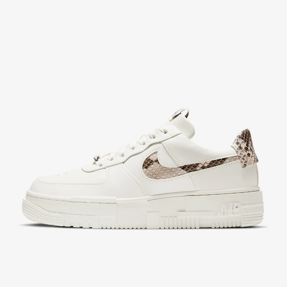 Nike Sportswear Womens Air Force 1 Pixel SE