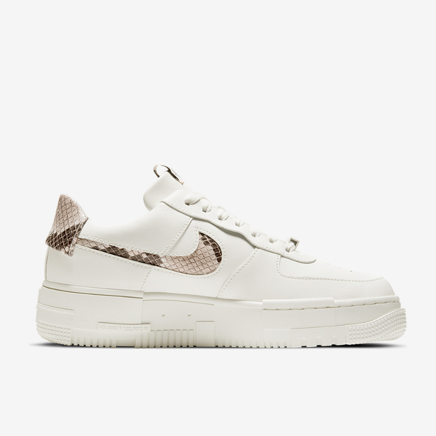 Nike Sportswear Womens Air Force 1 Pixel SE