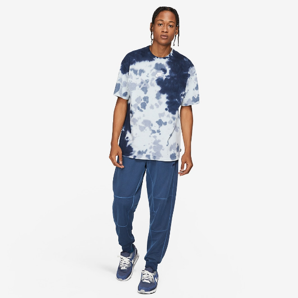 Nike Sportswear Premium Essential Tee