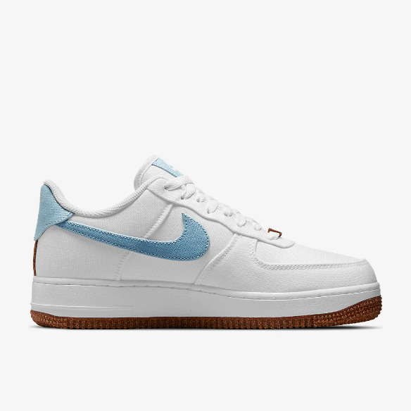 Nike Sportswear Womens Air Force 1 07 SE