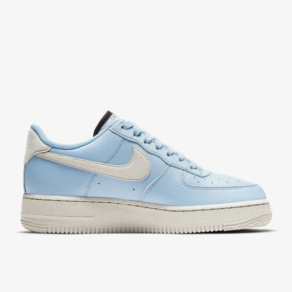 Nike Sportswear Womens Air Force 1 07 SE