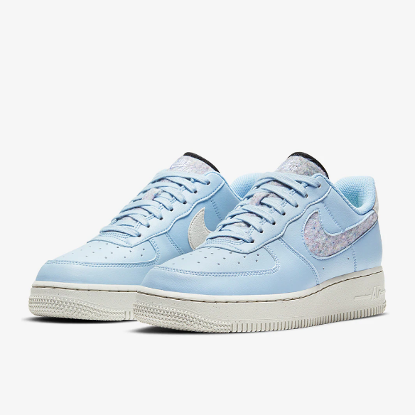 Nike Sportswear Womens Air Force 1 07 SE