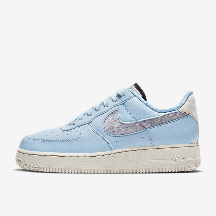 Nike Sportswear Womens Air Force 1 07 SE