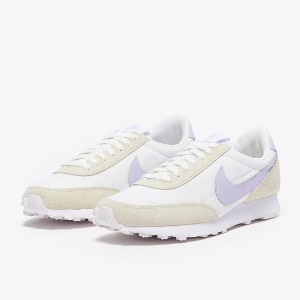 Nike Sportswear Womens Daybreak