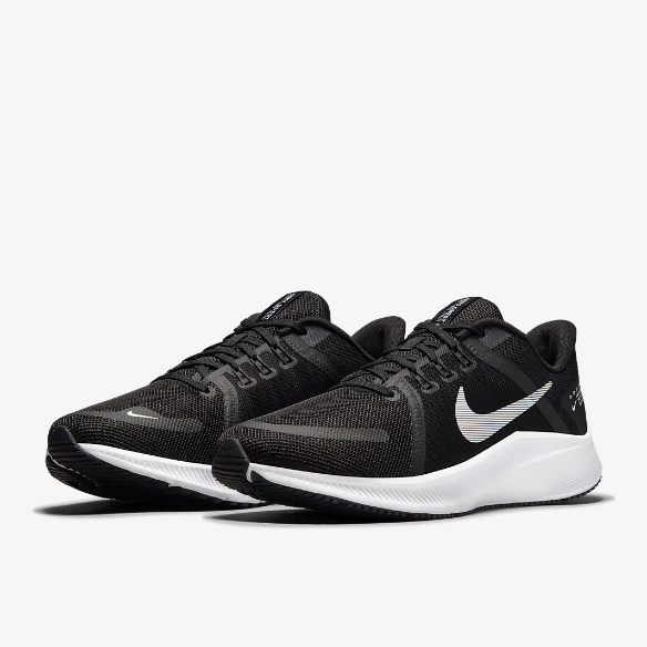 Nike Quest 4Black/White-Dk Smoke Grey