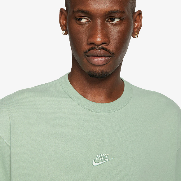 Nike Sportswear Premium Essential Tee