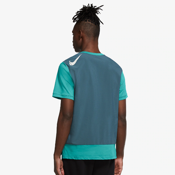 Nike Dri-FIT T-Shirt