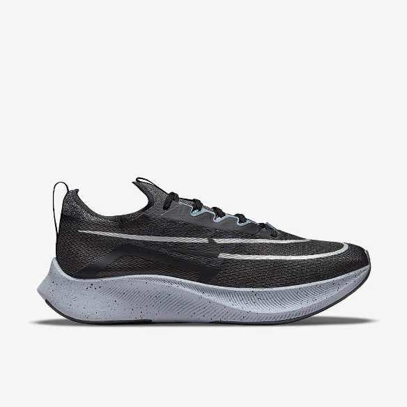 Nike Zoom Fly 4