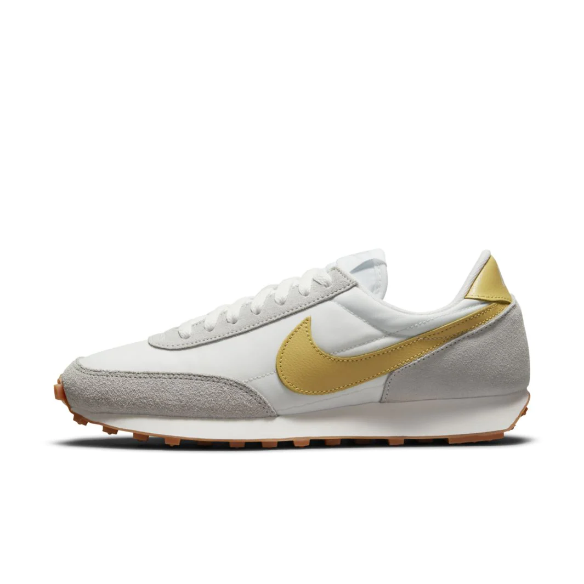 Nike Sportswear Womens Daybreak