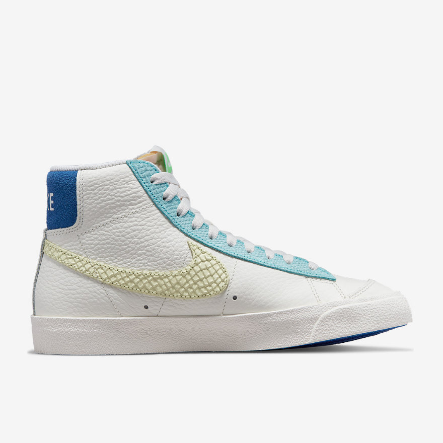 Nike Sportswear Womens Blazer Mid 77