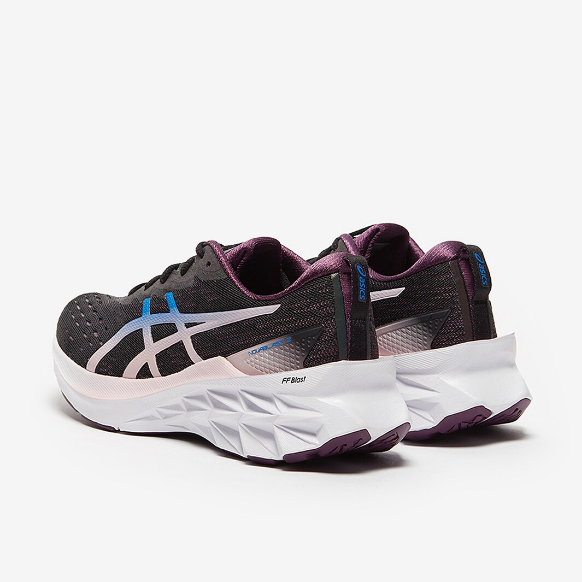 ASICS Womens Novablast 2