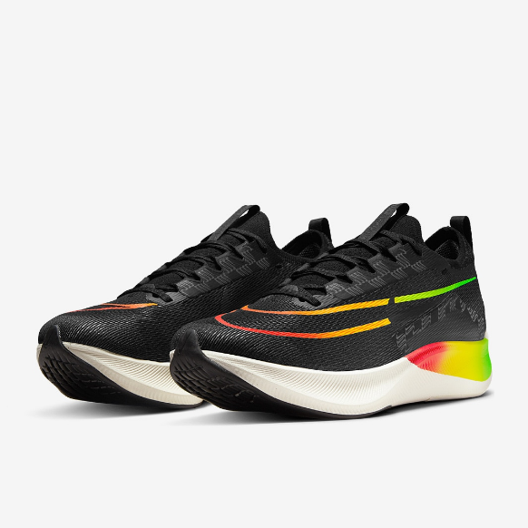 Nike Zoom Fly 4