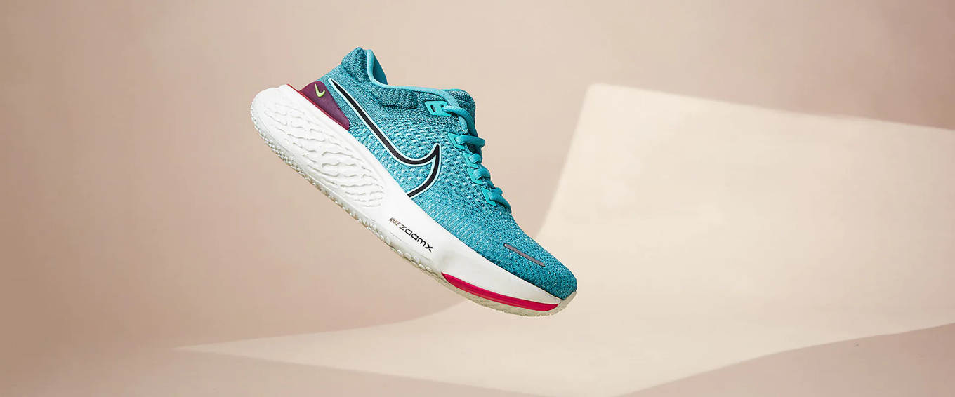 Nike Womens ZoomX Invincible Run Flyknit 2