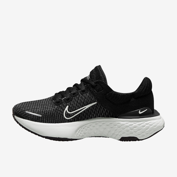 Nike Womens ZoomX Invincible Run Flyknit 2