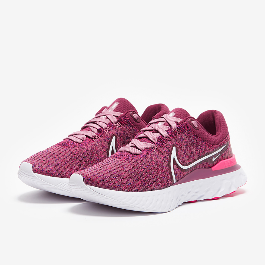 Nike Womens React Infinity Run Flyknit 3