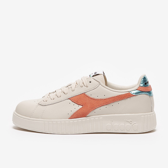 Diadora Womens Game Step Premium