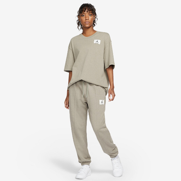 Jordan Womens Essentials Tee - Light Army/HTR/Saturn Gold