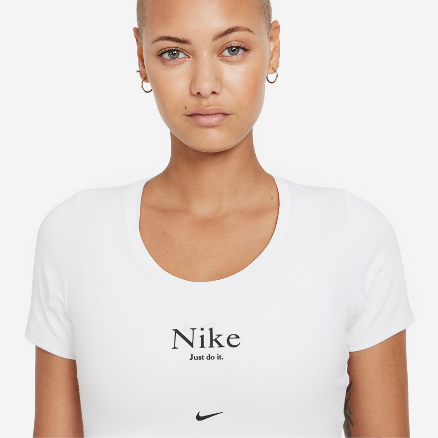Nike Sportswear Essential Womens Short Sleeve Crop Top