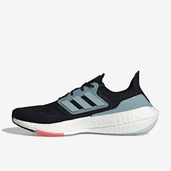 adidas Ultraboost 22