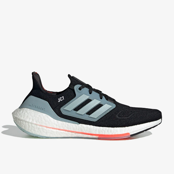 adidas Ultraboost 22