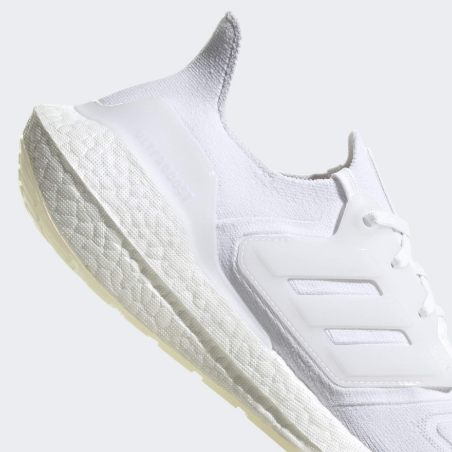 adidas Ultraboost 22