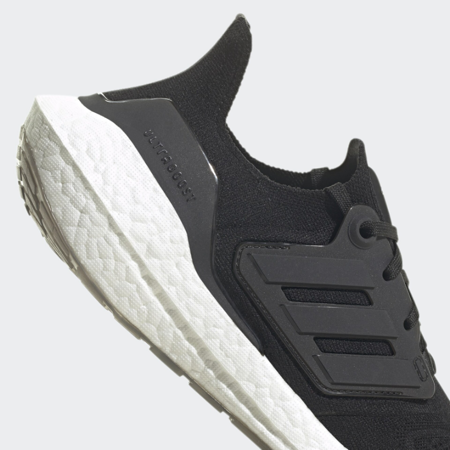 adidas Womens Ultraboost 22