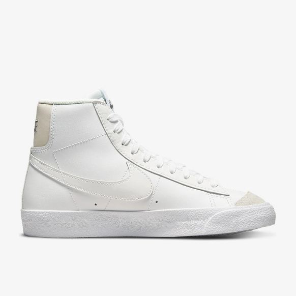 Nike Sportswear Blazer Mid 77 Older Kids (GS) - Summit White/Clear-Lt Orewood Brown-White