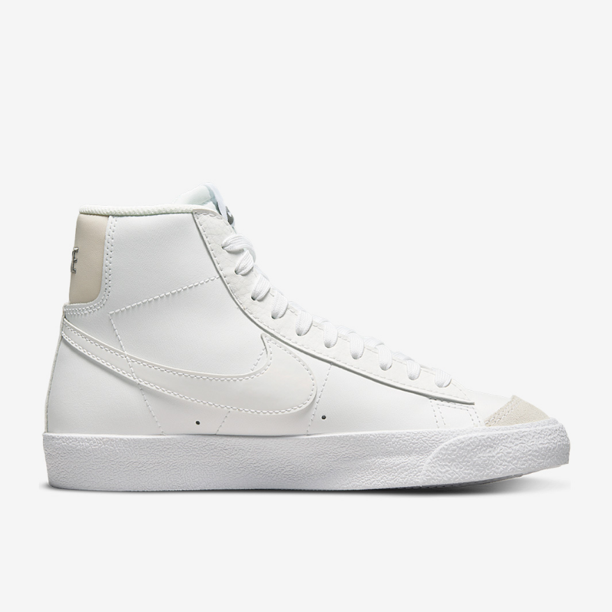 Nike Sportswear Blazer Mid 77 Older Kids (GS) - Summit White/Clear-Lt Orewood Brown-White