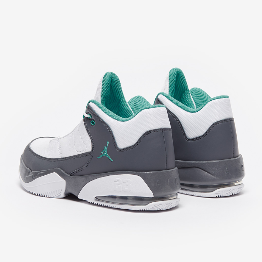 Jordan Max Aura 3