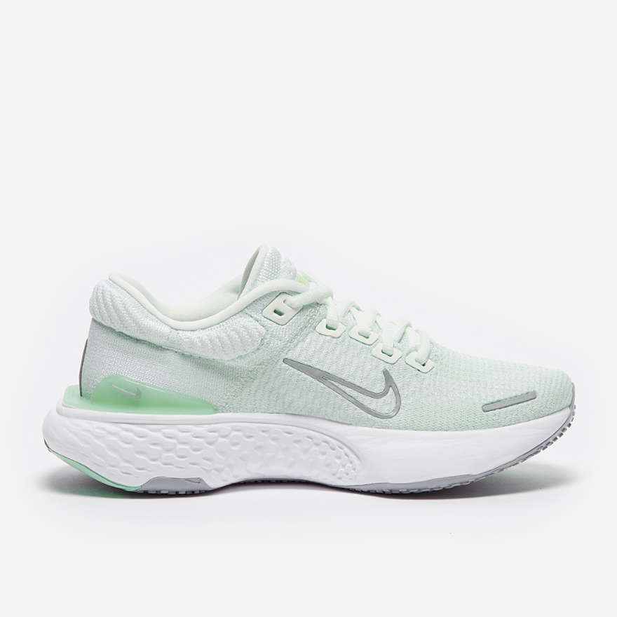 Nike Womens ZoomX Invincible Run Flyknit 2