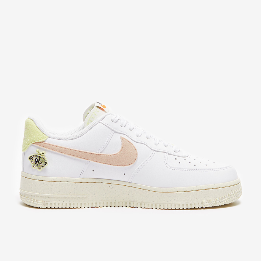 Nike Sportswear Womens Air Force 1 07 SE