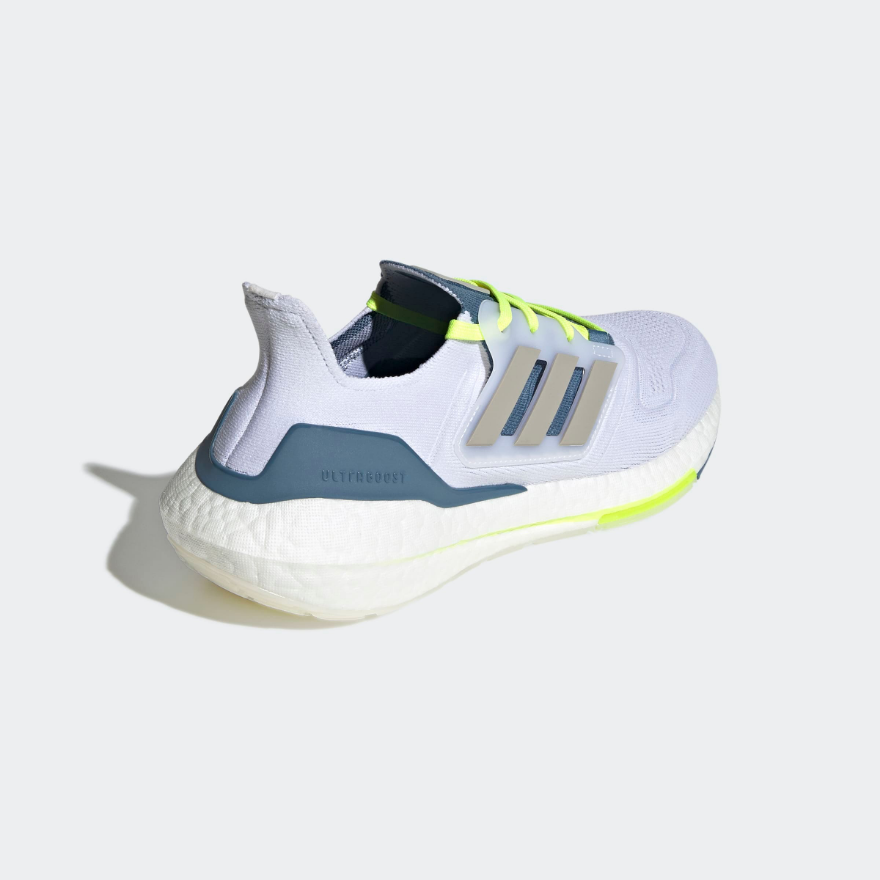 adidas Ultraboost 22