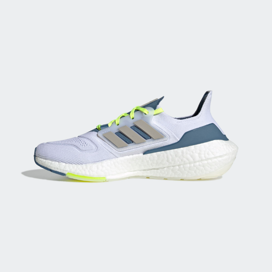 adidas Ultraboost 22