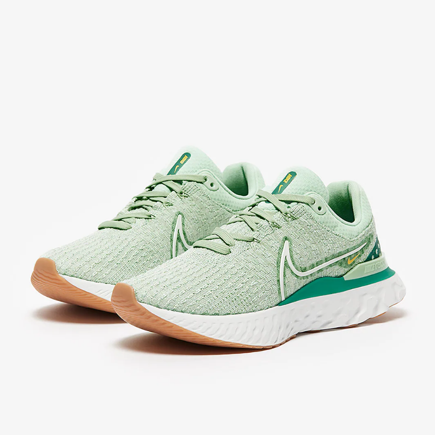 Nike Womens React Infinity Run Flyknit 3