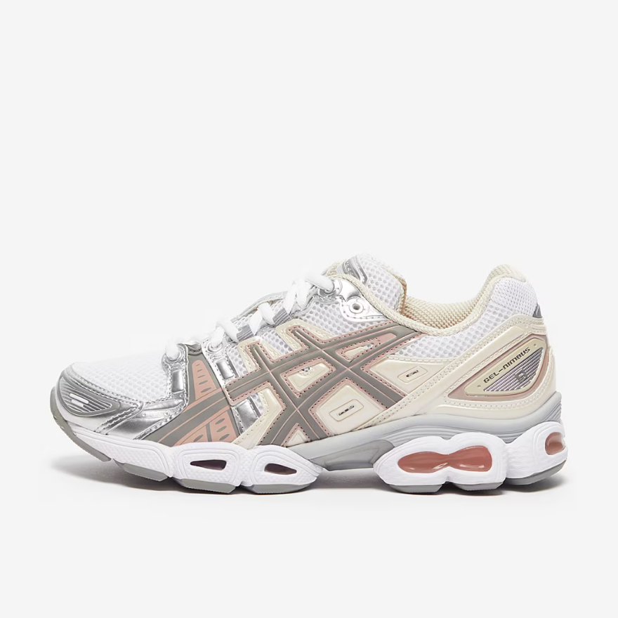 ASICS SportStyle Womens GEL-Nimbus 9White/Oatmeal